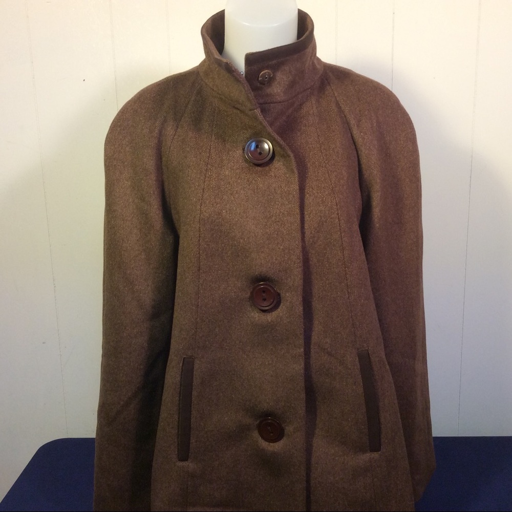 Womens 600 wool jacket size 12 Herringbone design